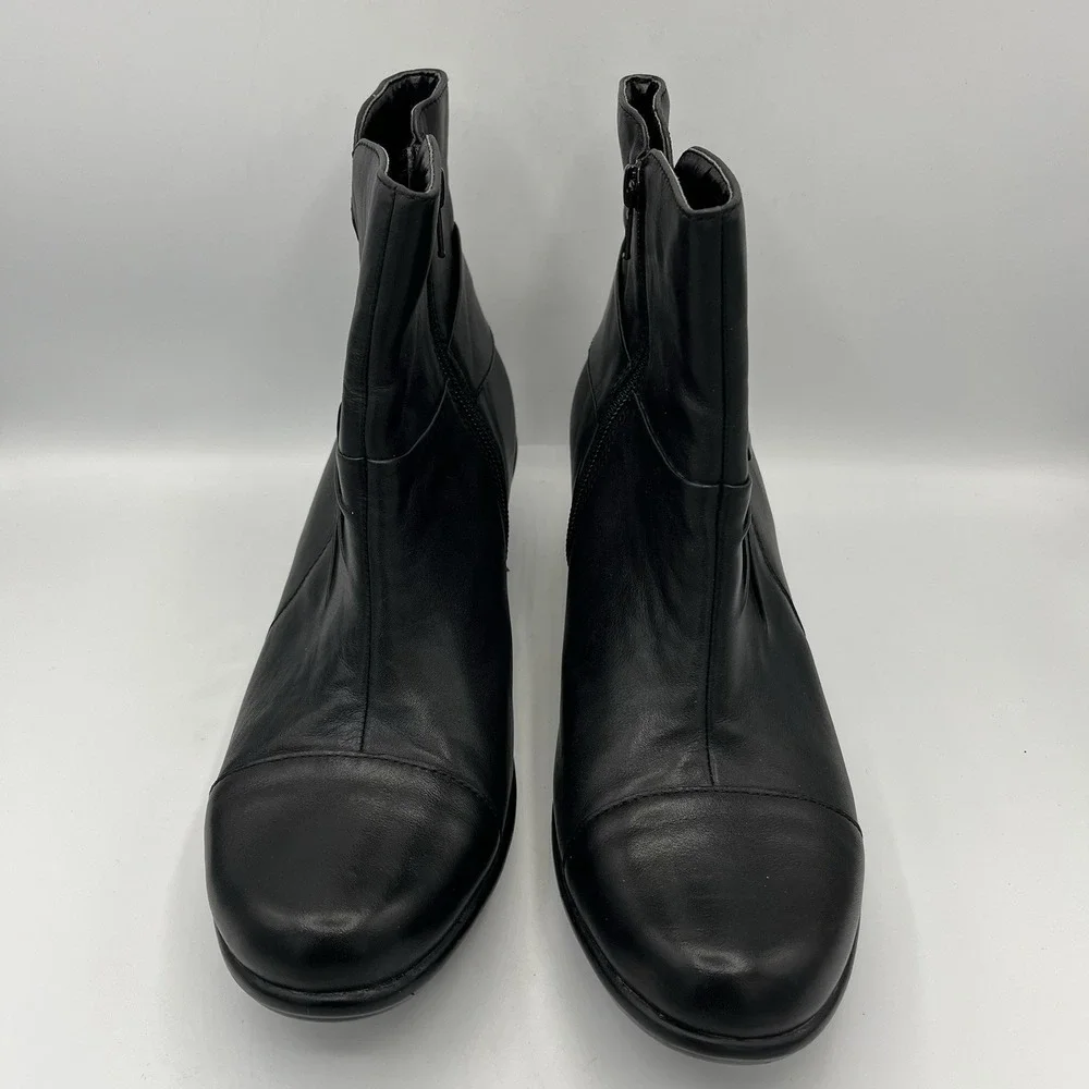 Clarks product women